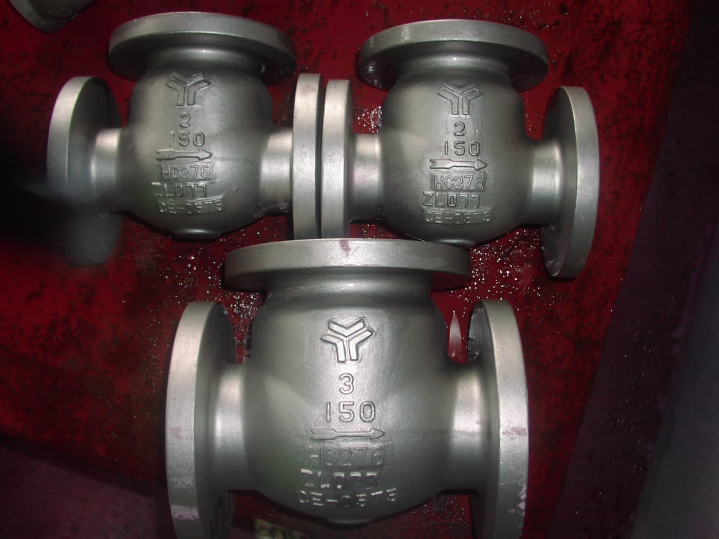Check valve with swing or lift mechanism preventing backflow in pipelines